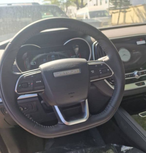2024 Brand New JETOUR X70 Liberty 1.5T Engine AT LS Grade 2 SUV - Image 3